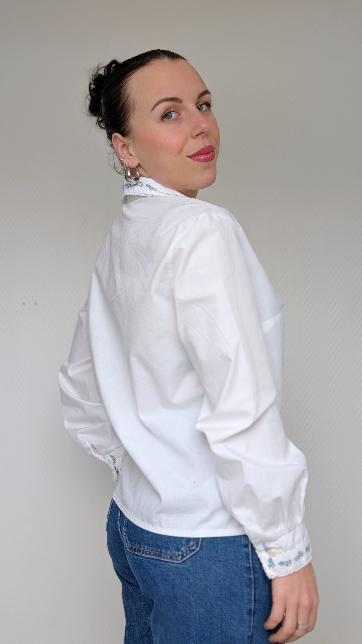 Chemise coton brodée T36