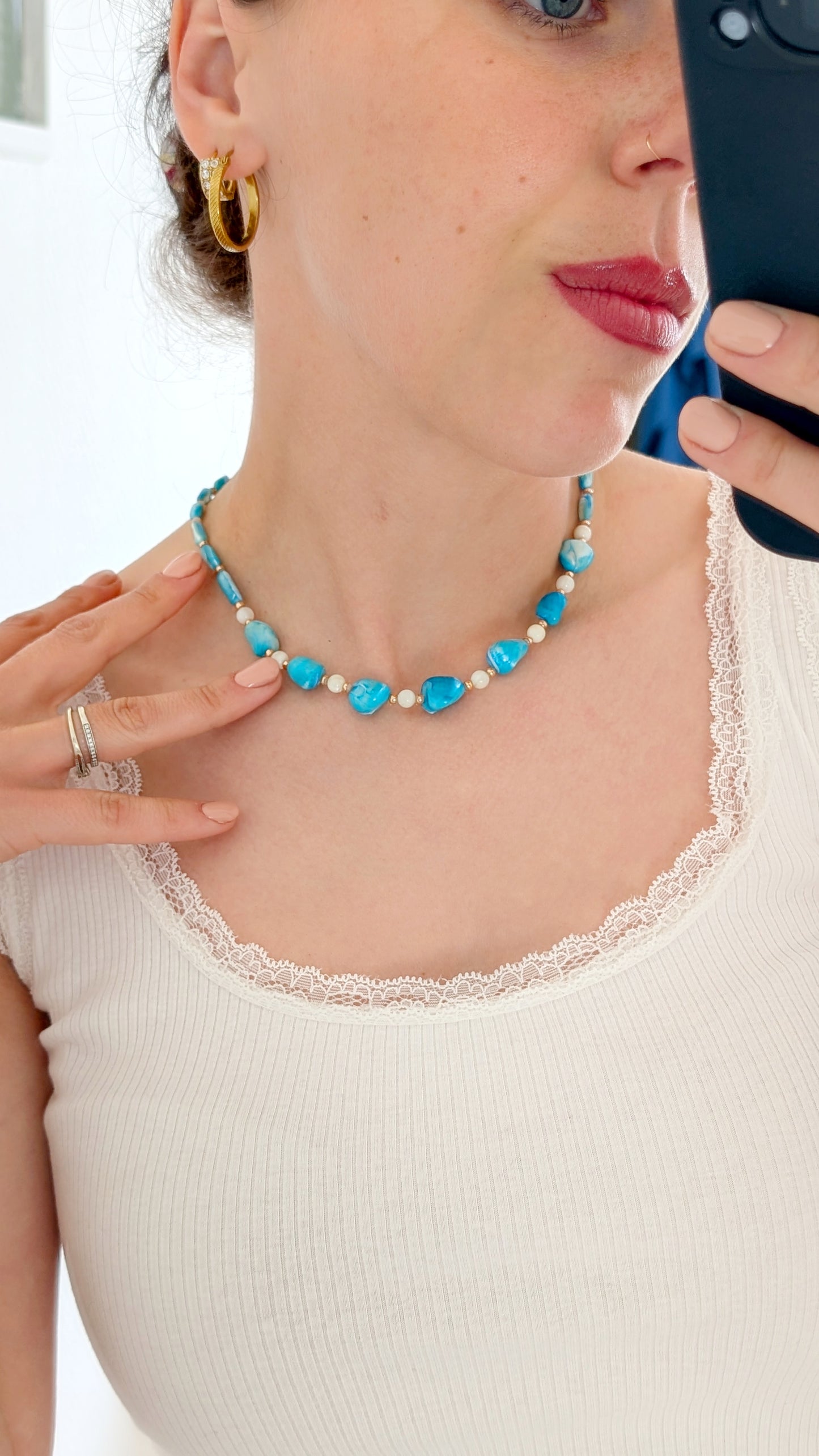 Collier à perles en pierres
