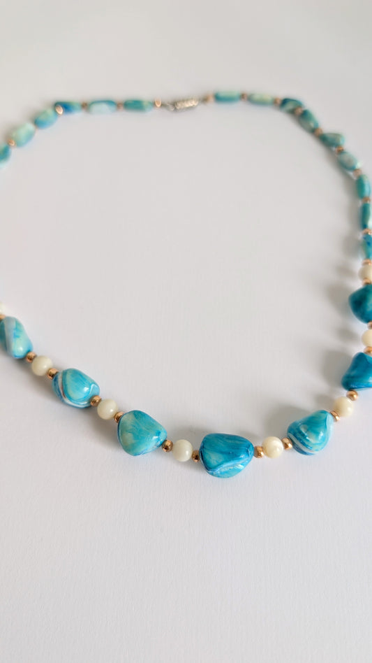 Collier à perles en pierres