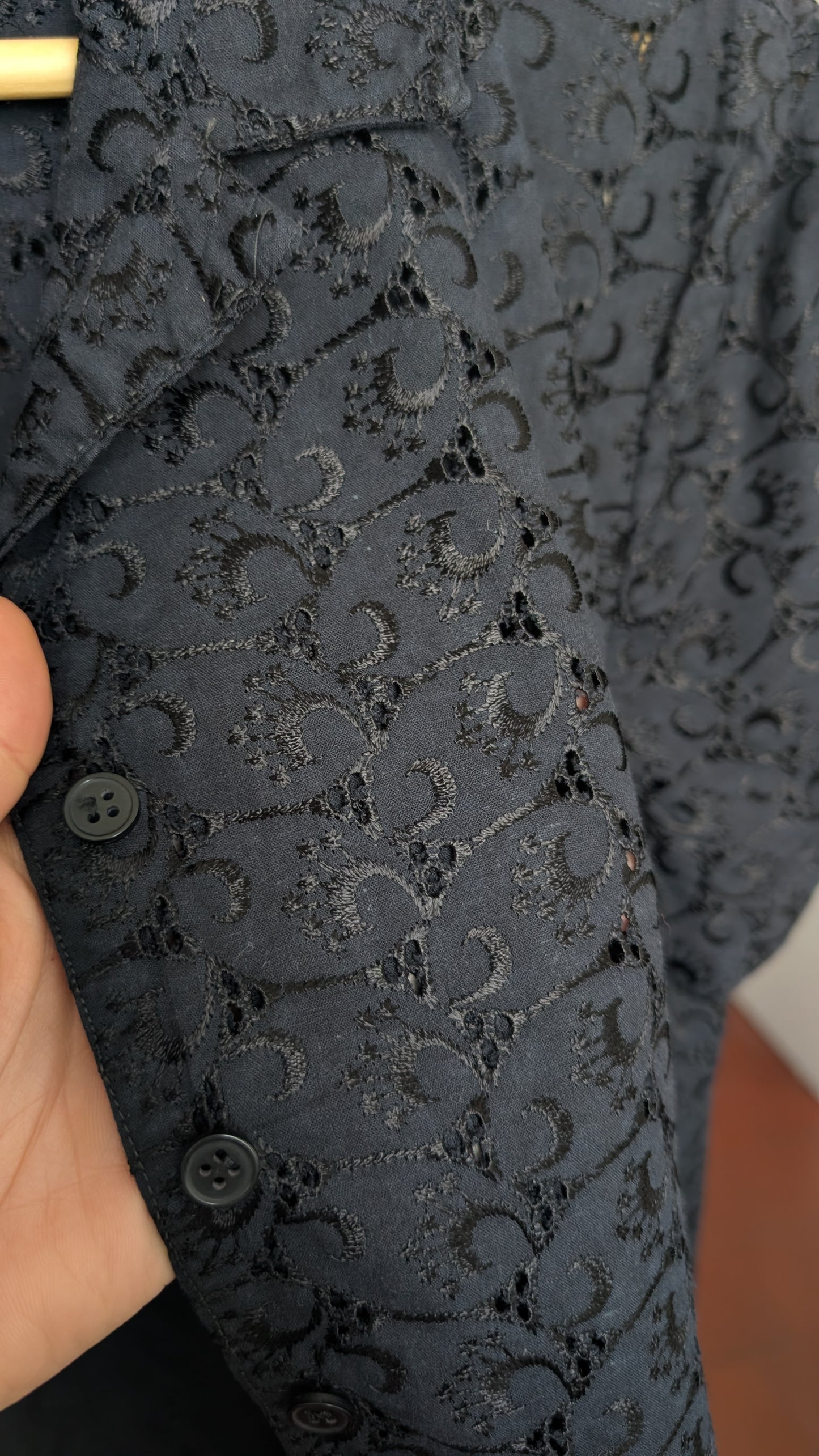 Chemise à broderies anglaises T42