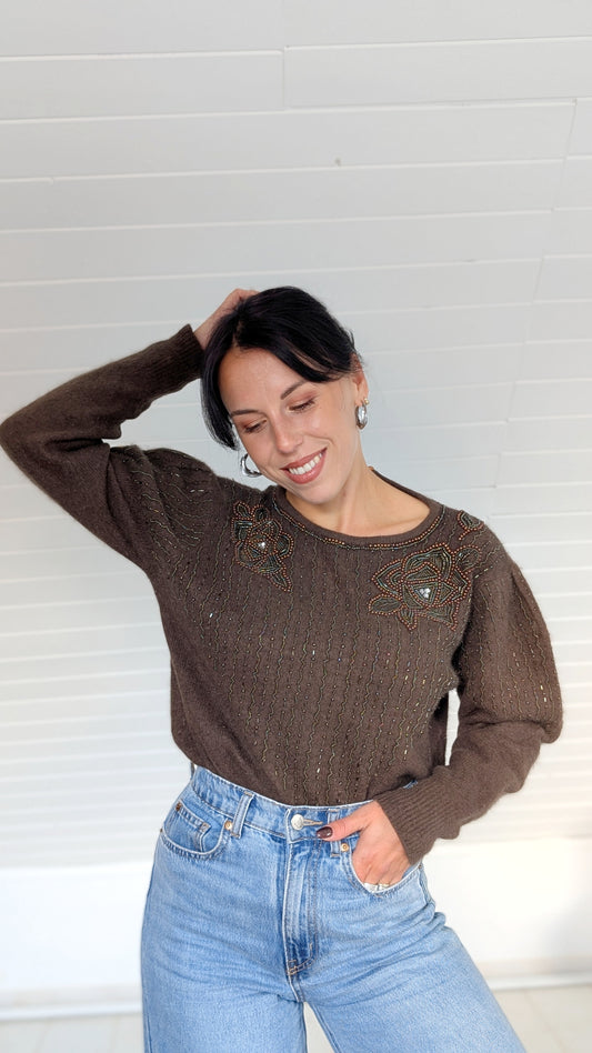 Pull brodé main angora T38
