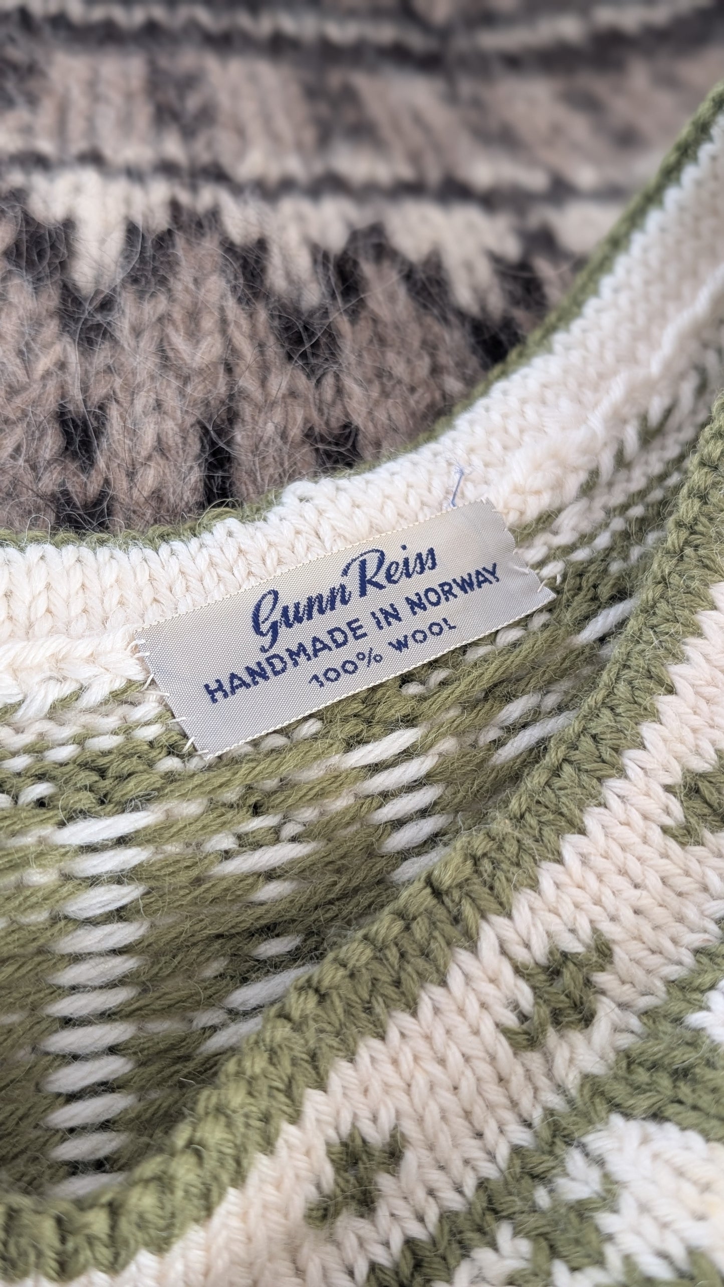Pull pure laine fabriqué à la main en Norvège T38