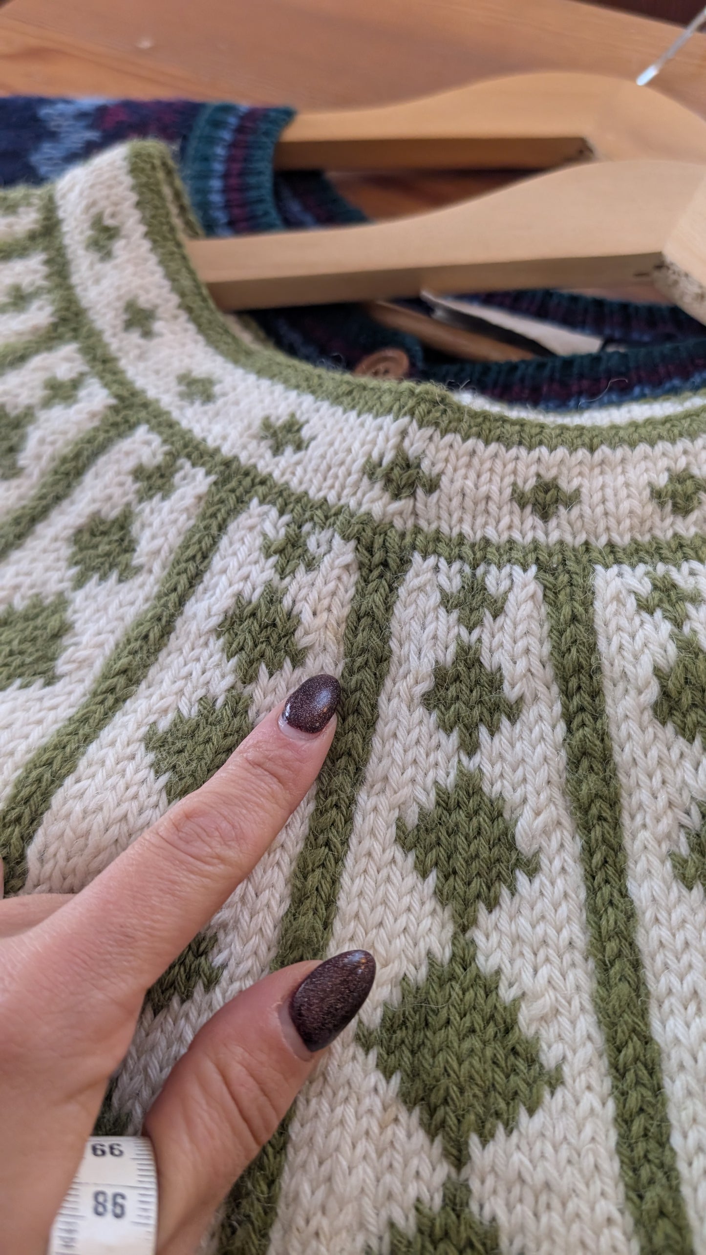 Pull pure laine fabriqué à la main en Norvège T38