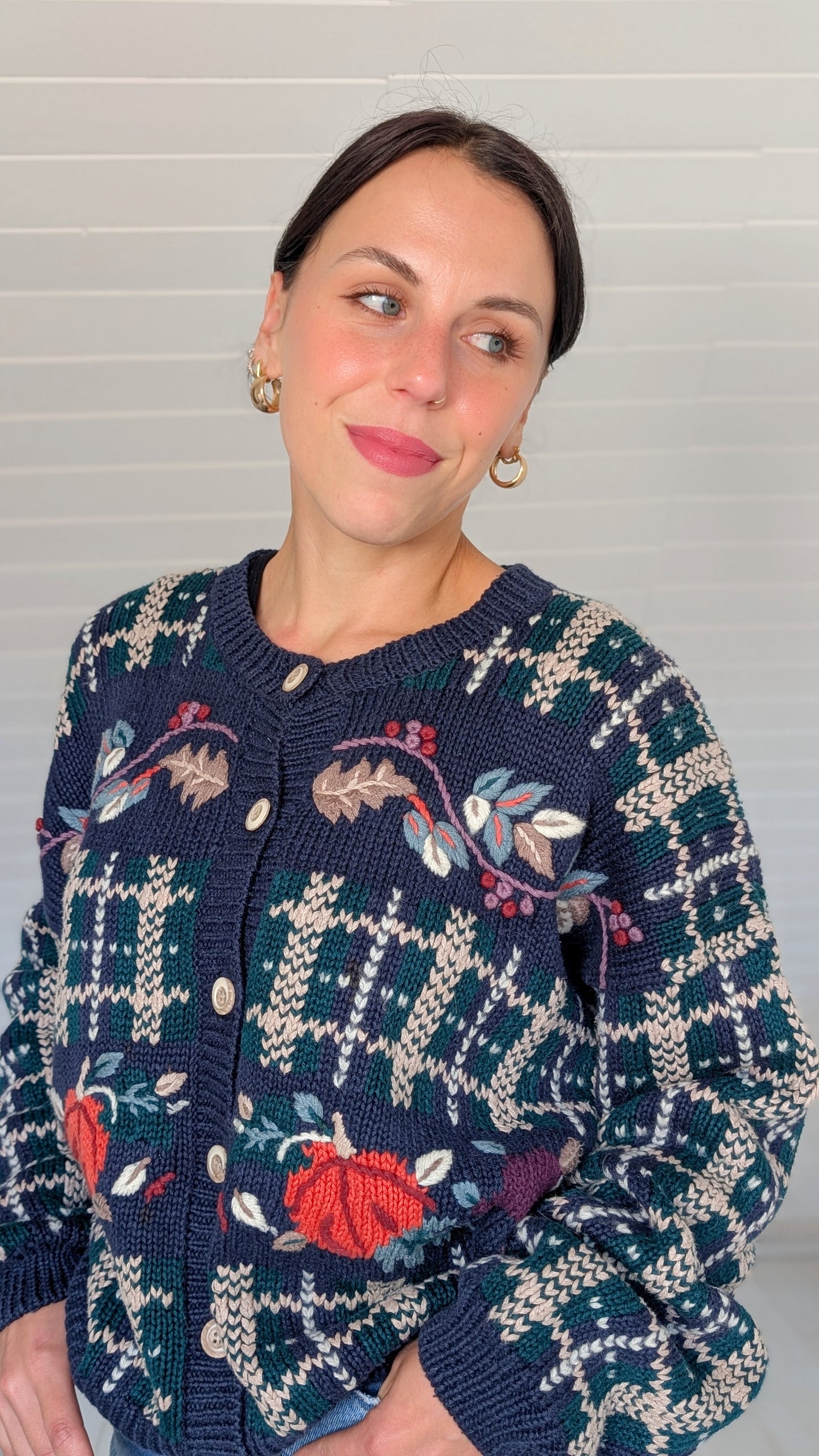 Cardigan coton et ramie brodé à la main T40-42