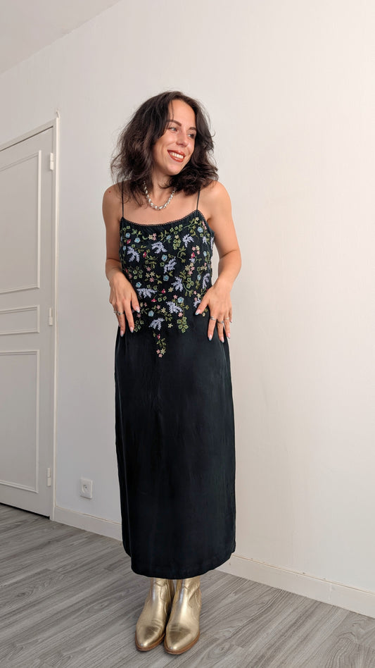 Robe soie brodée T40