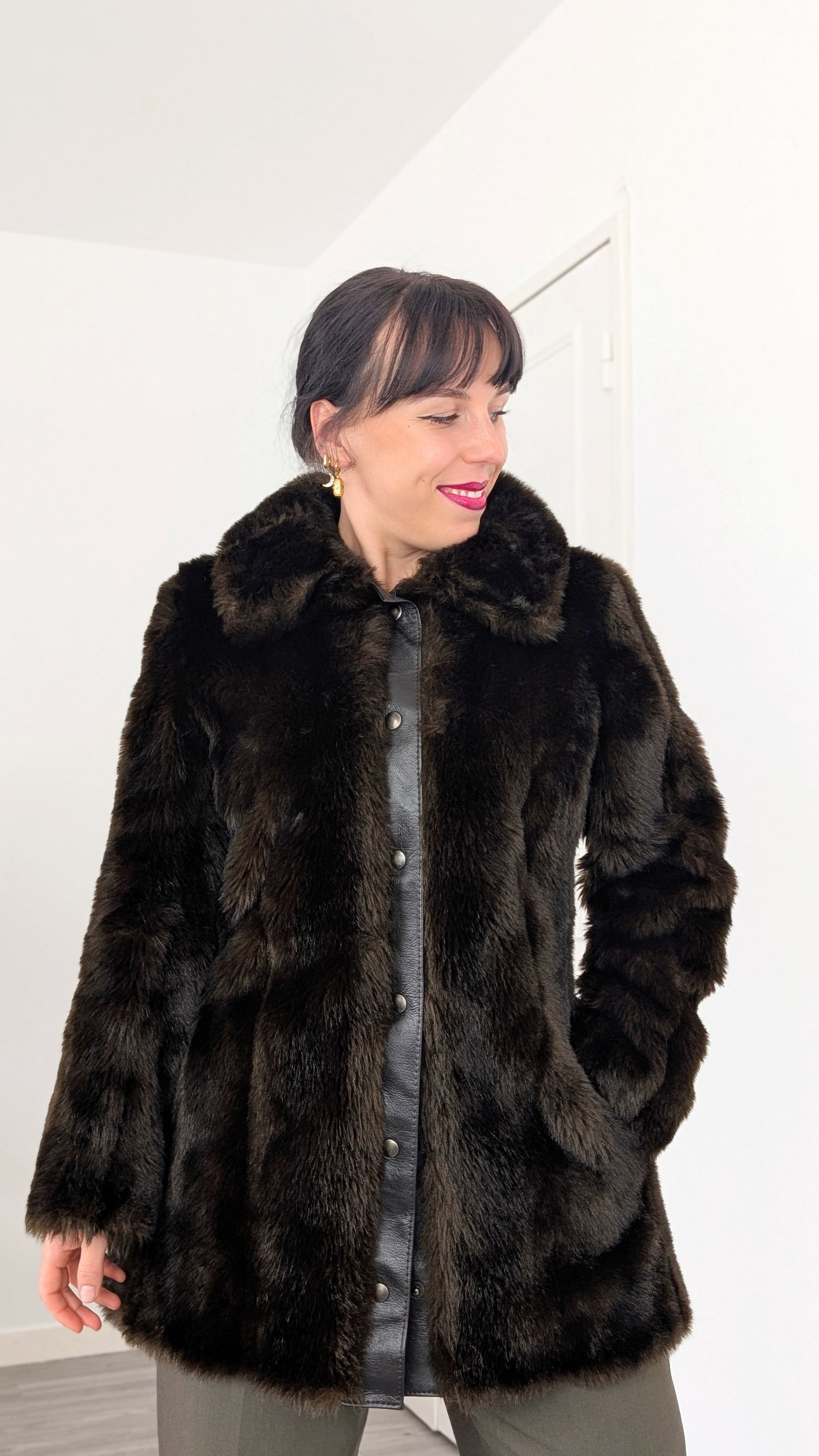 Manteau fausse fourrure et cuir T 36