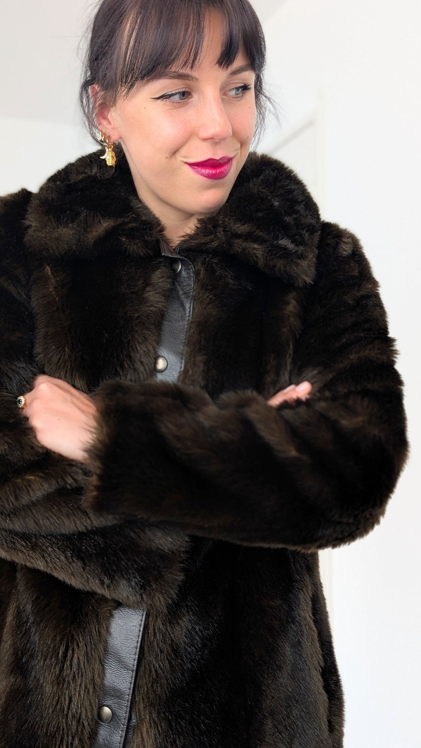 Manteau fausse fourrure et cuir T 36