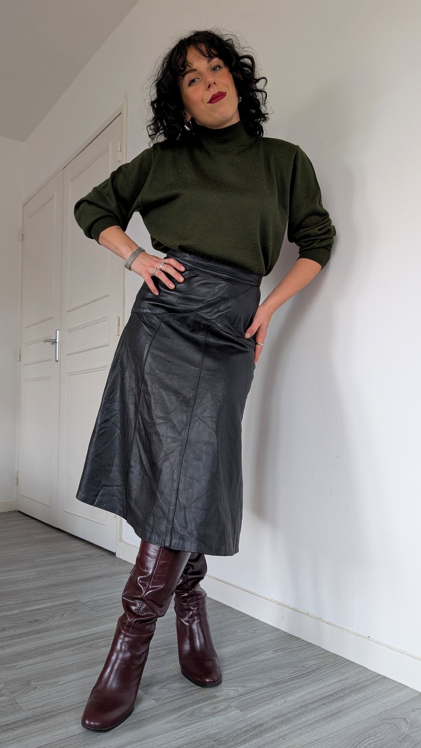 Jupe midi cuir agneau T34