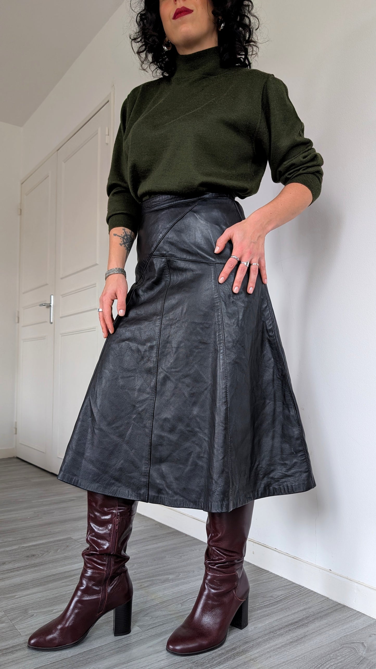 Jupe midi cuir agneau T34