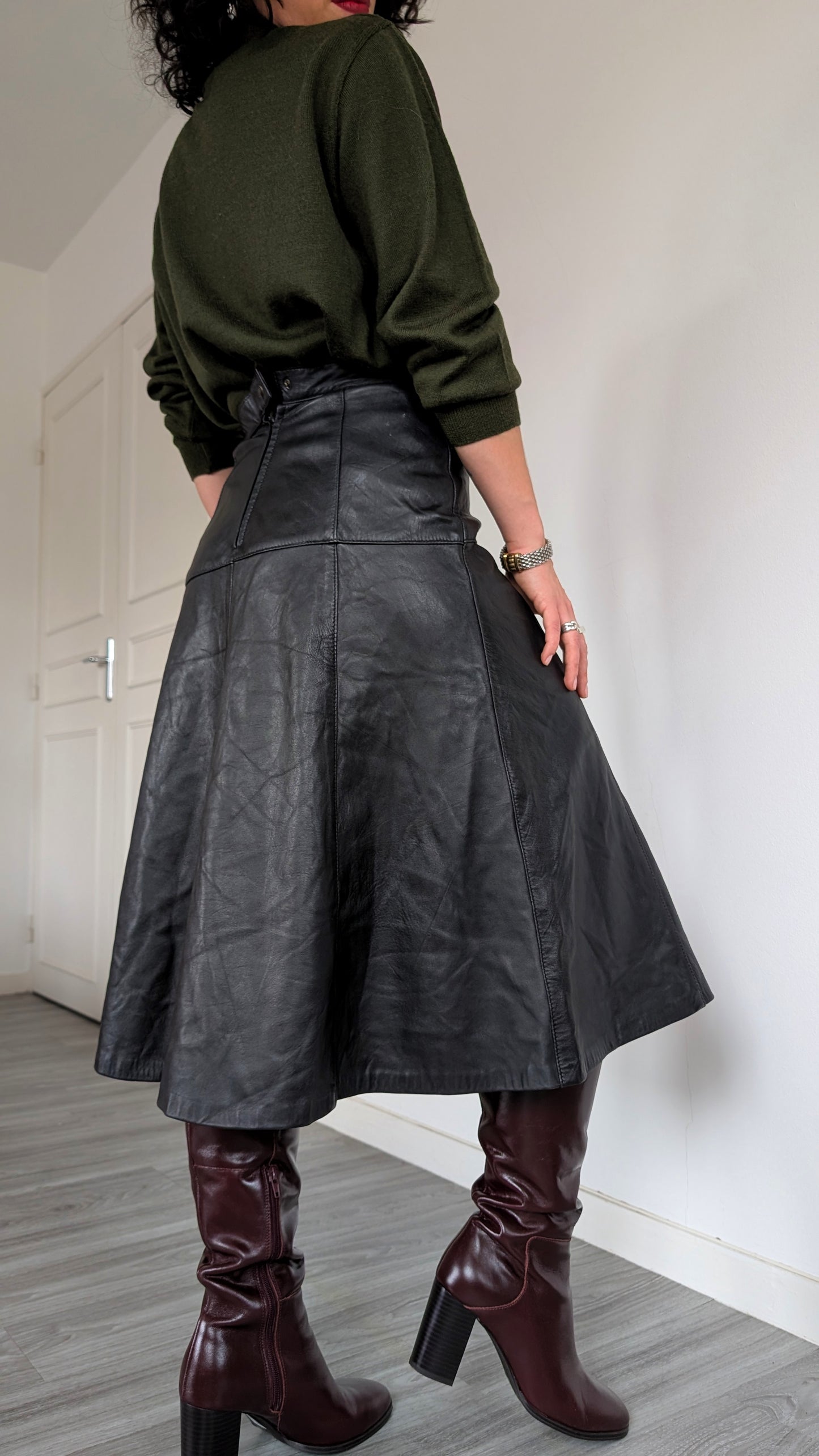 Jupe midi cuir agneau T34