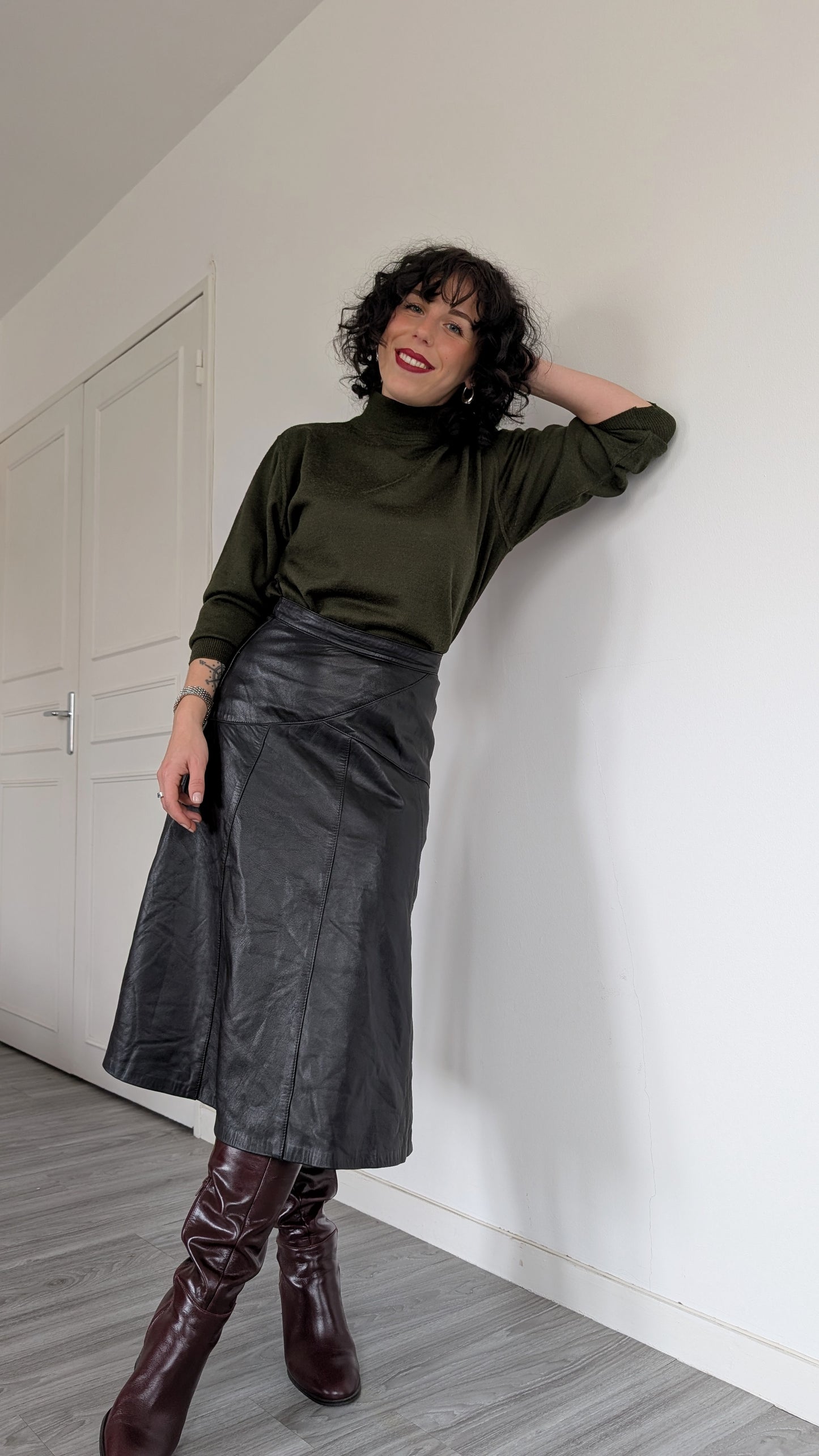 Jupe midi cuir agneau T34