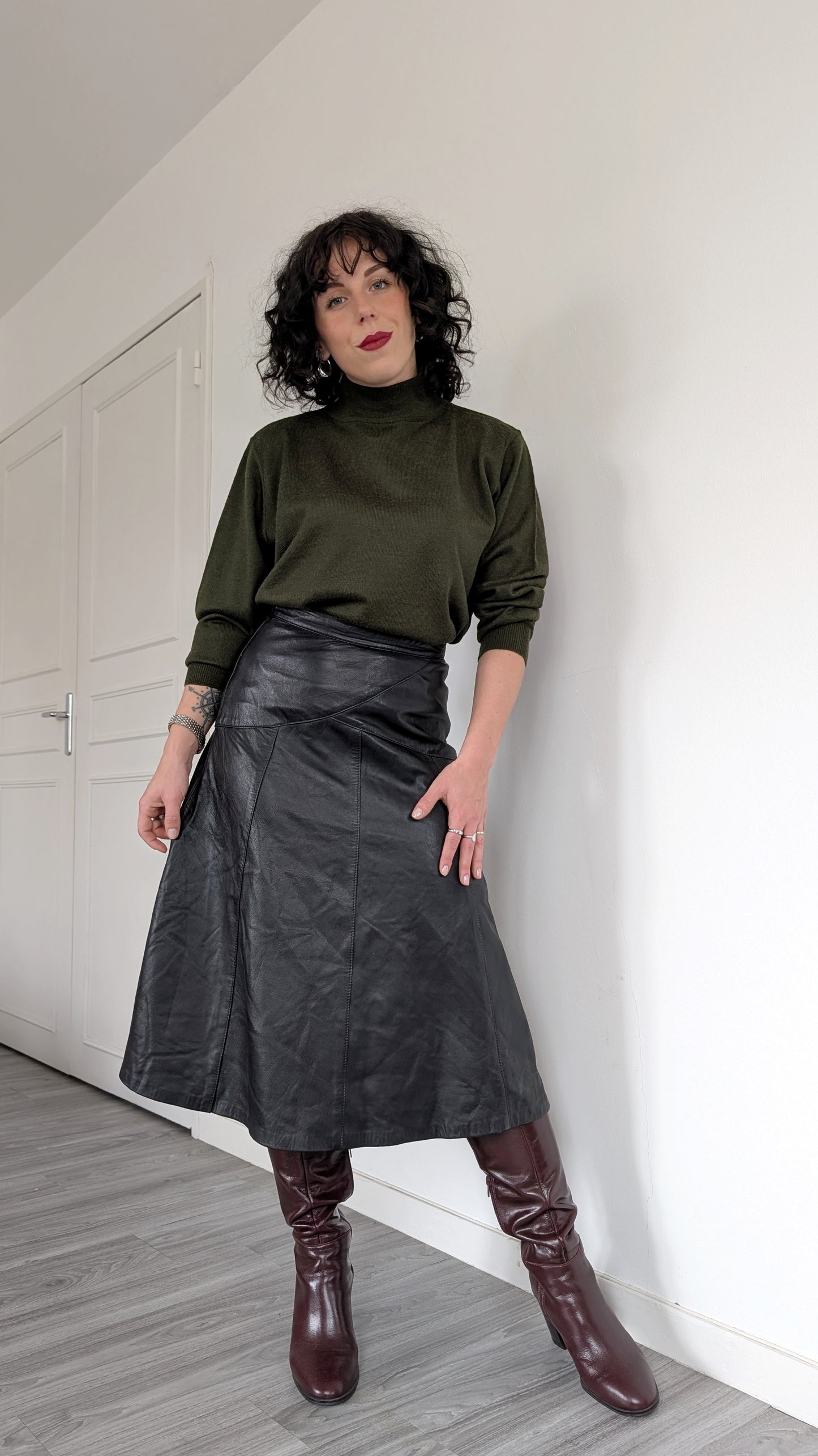 Jupe midi cuir agneau T34