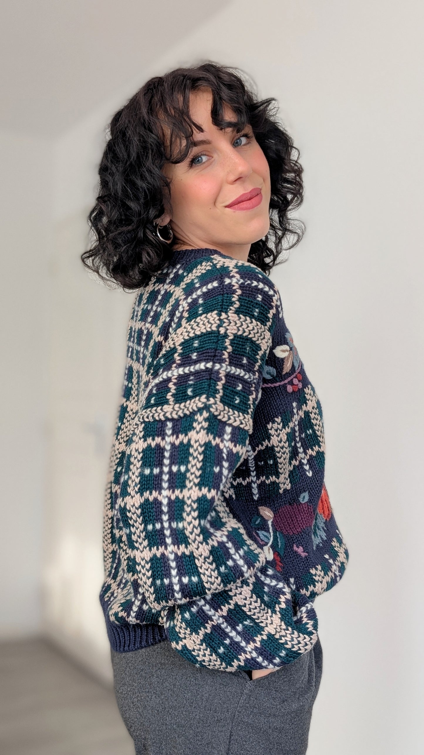 Cardigan brodé main coton et ramie du 40 au 44