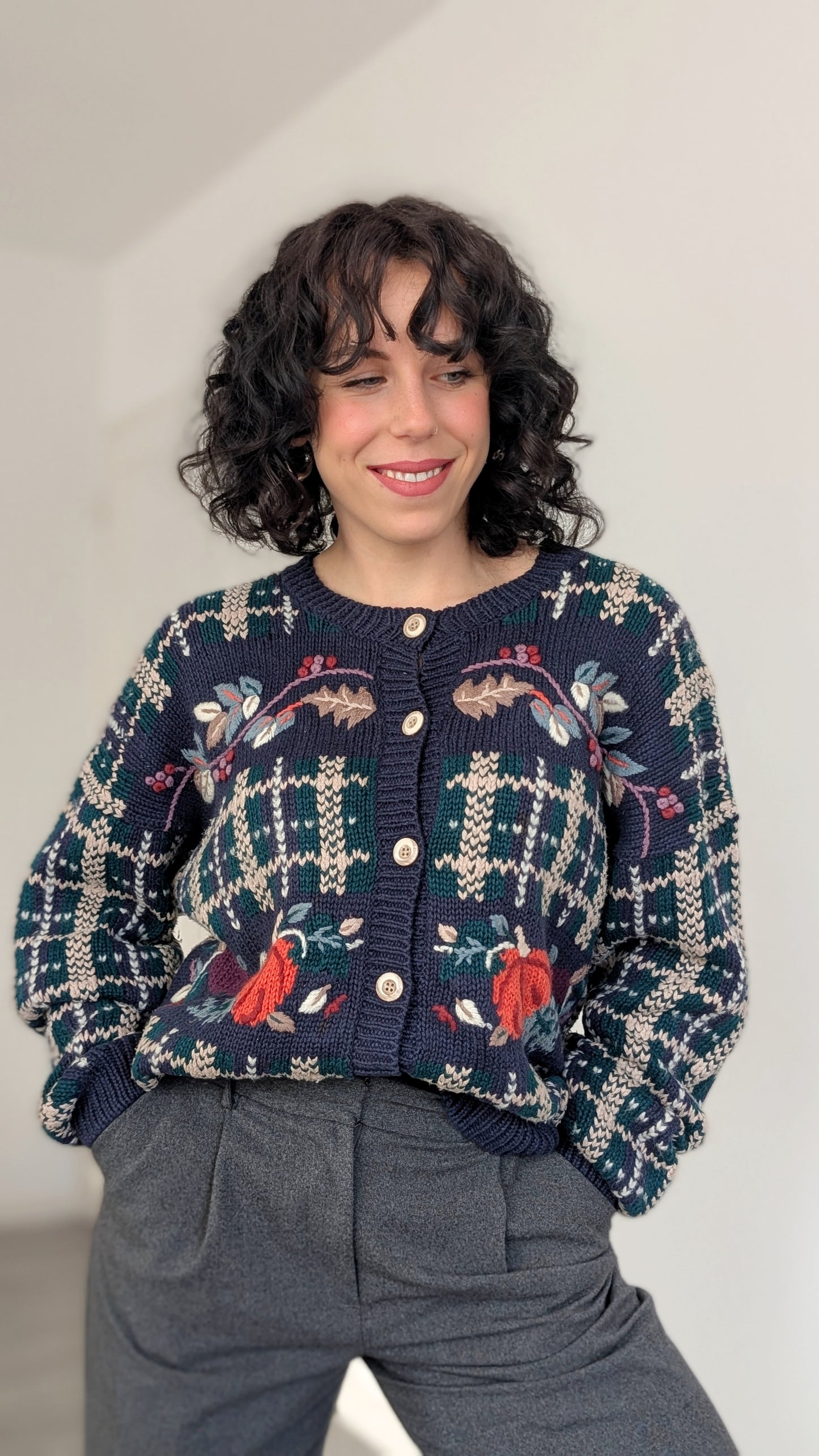 Cardigan brodé main coton et ramie du 40 au 44