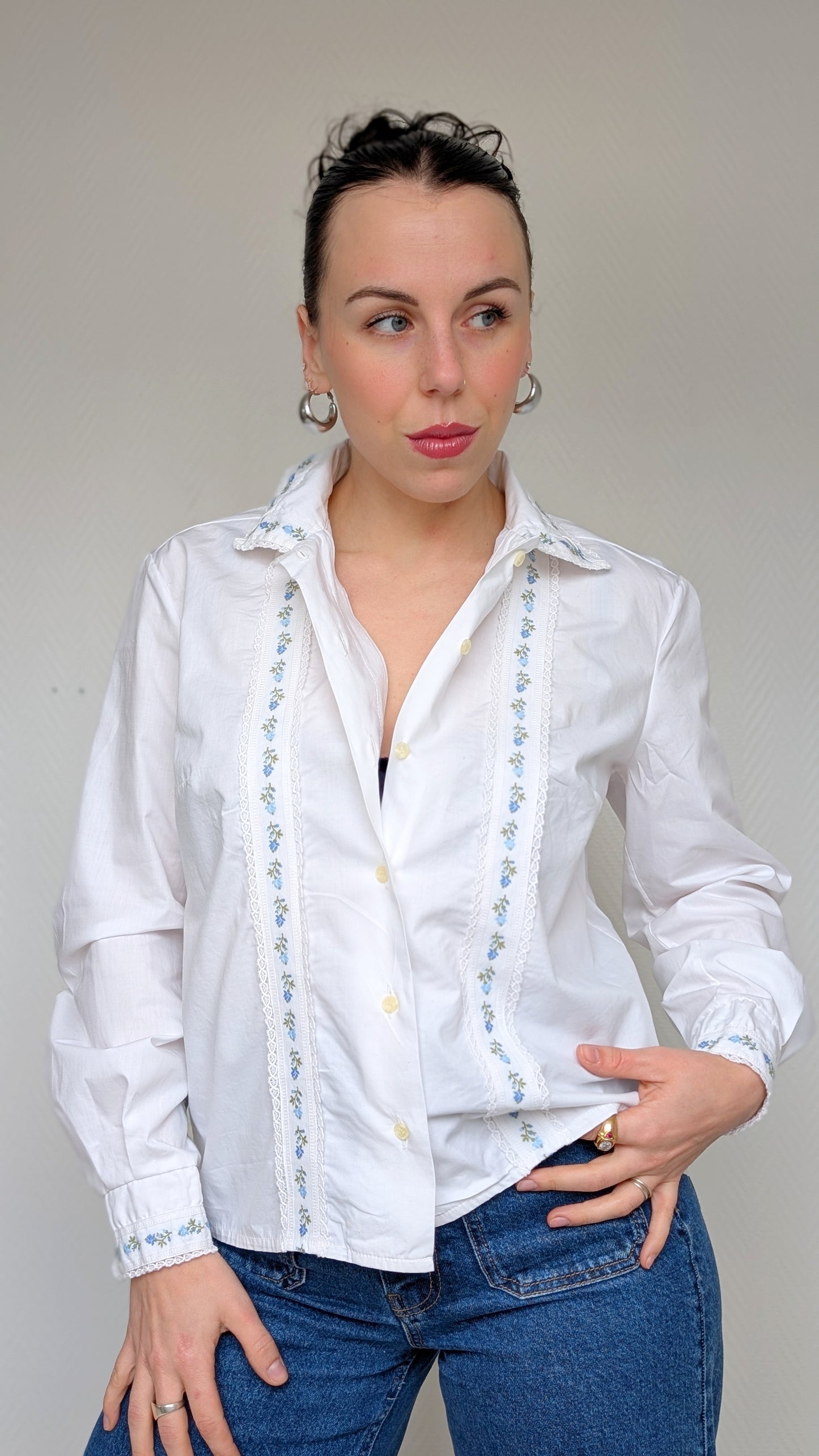 Chemise coton brodée T36
