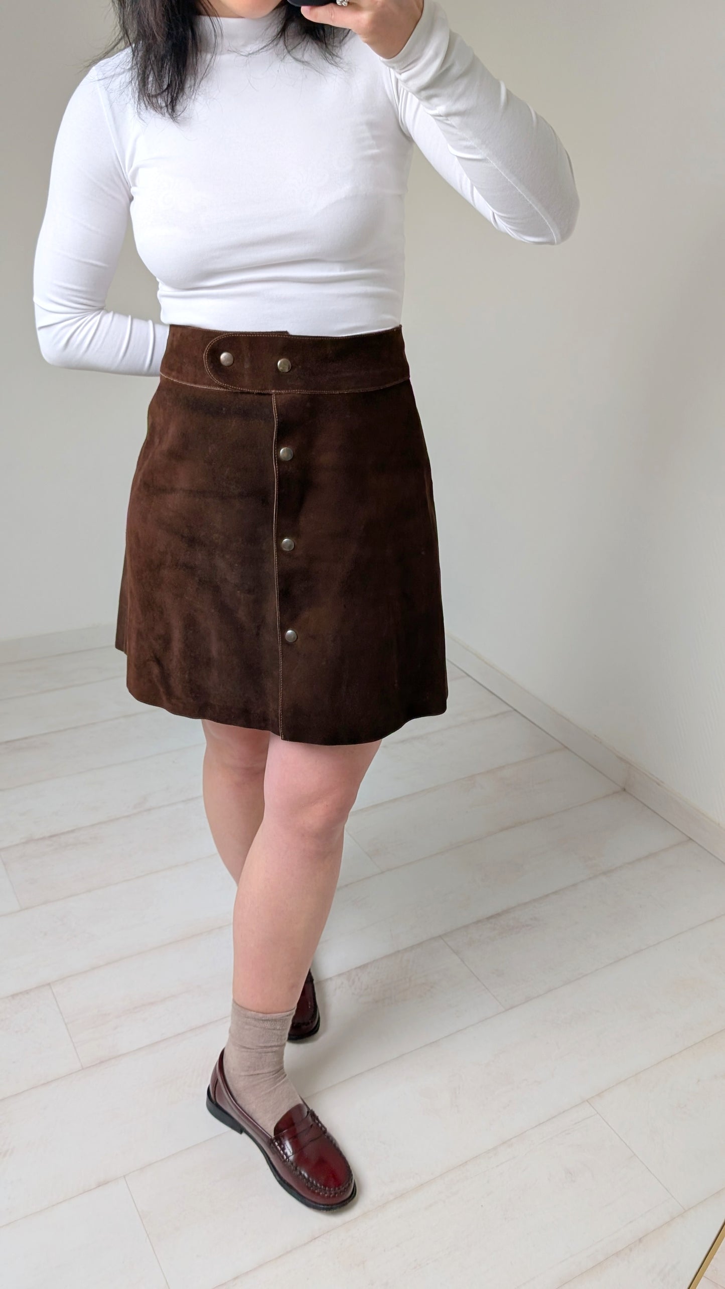 Jupe courte 70s daim T40
