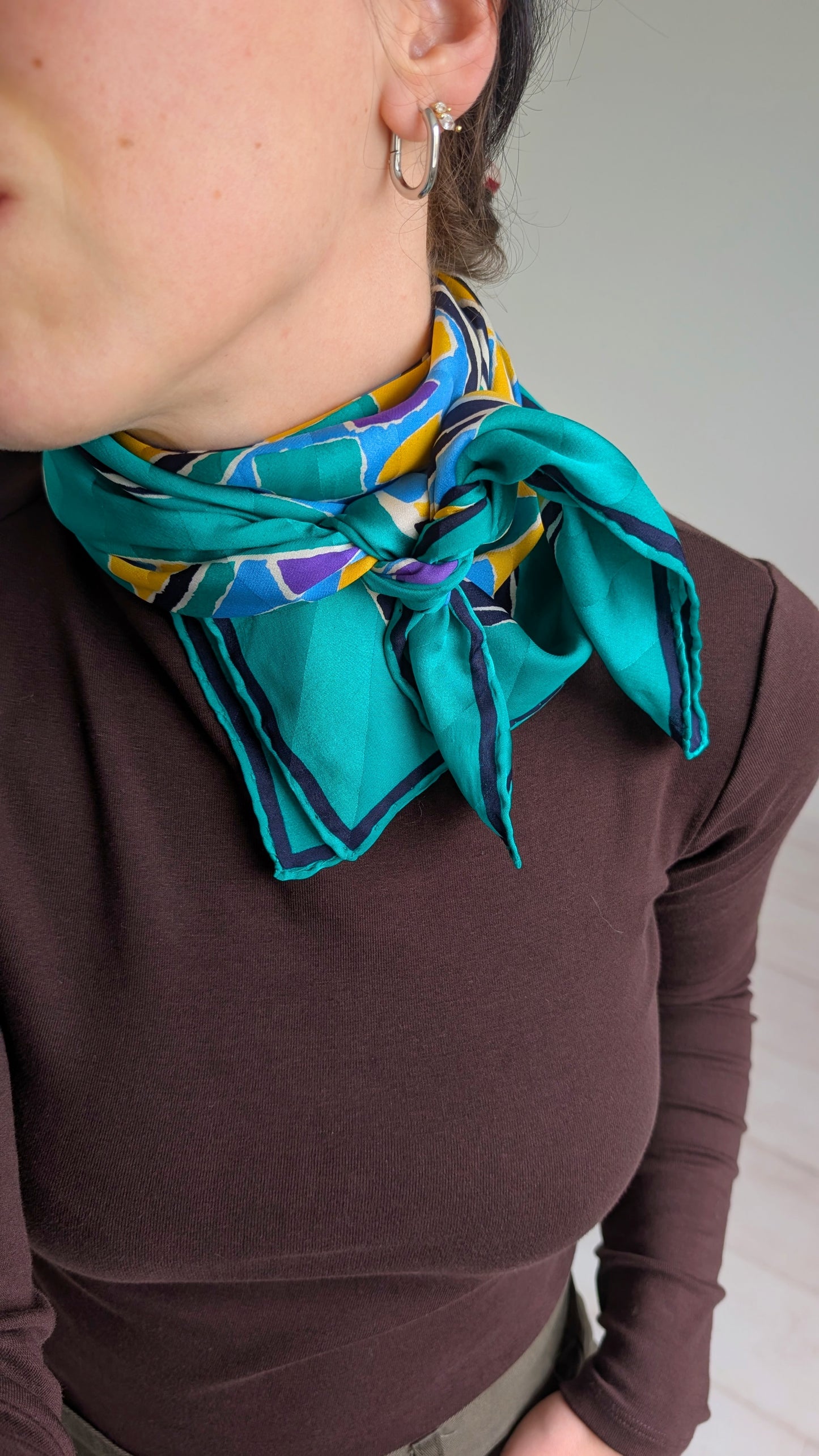 Foulard soie Guy Laroche