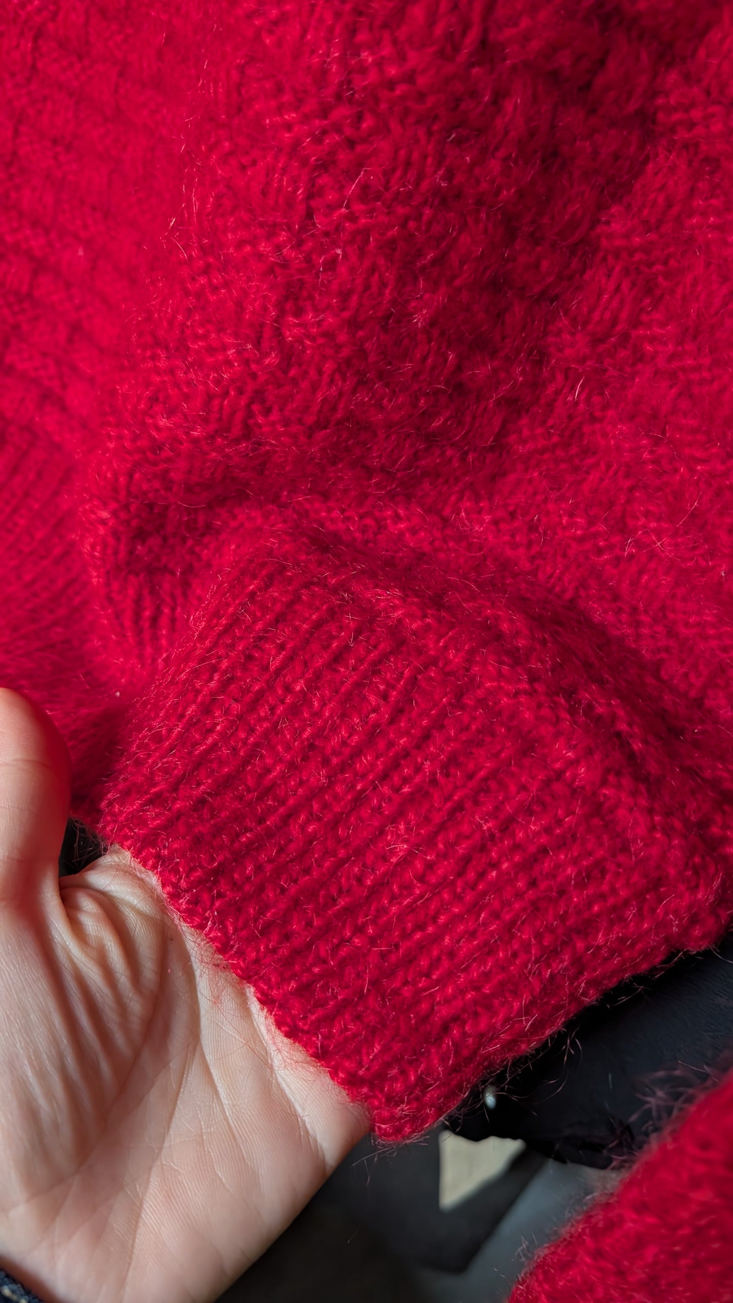 Pull tricoté main laine douce T36-38