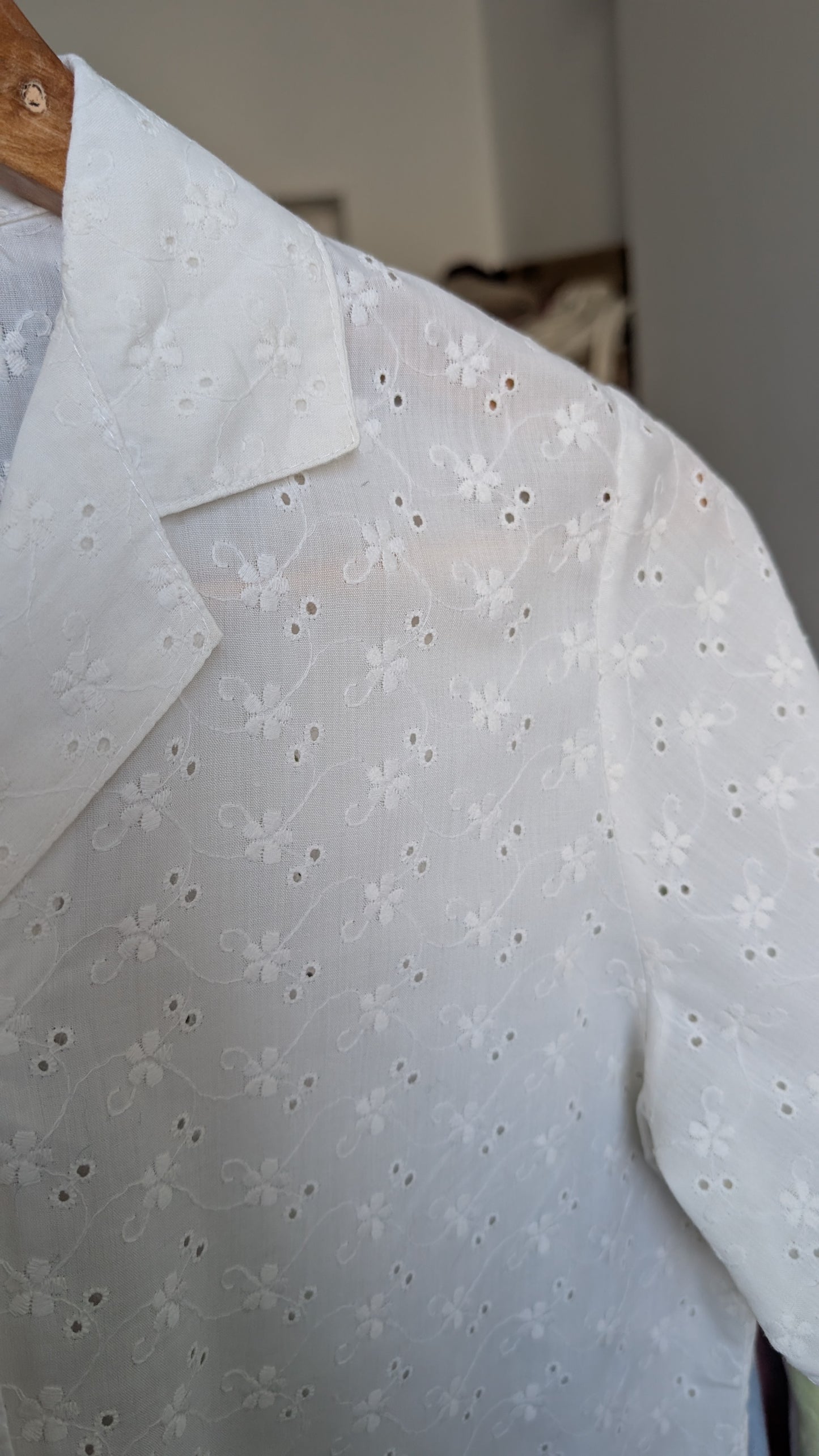 Blouse broderies anglaises T38