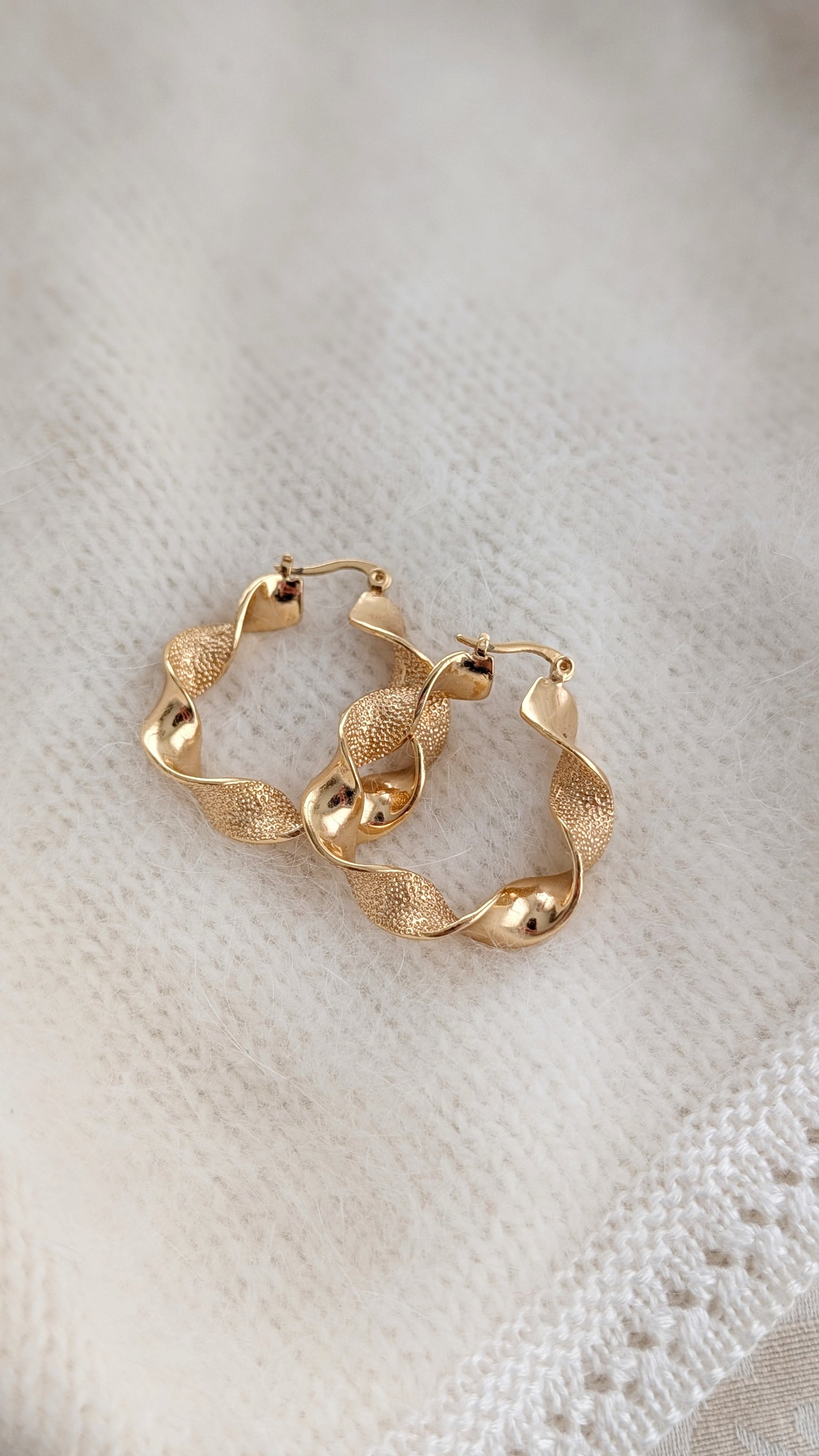 Boucles d'oreilles créoles plaquées or