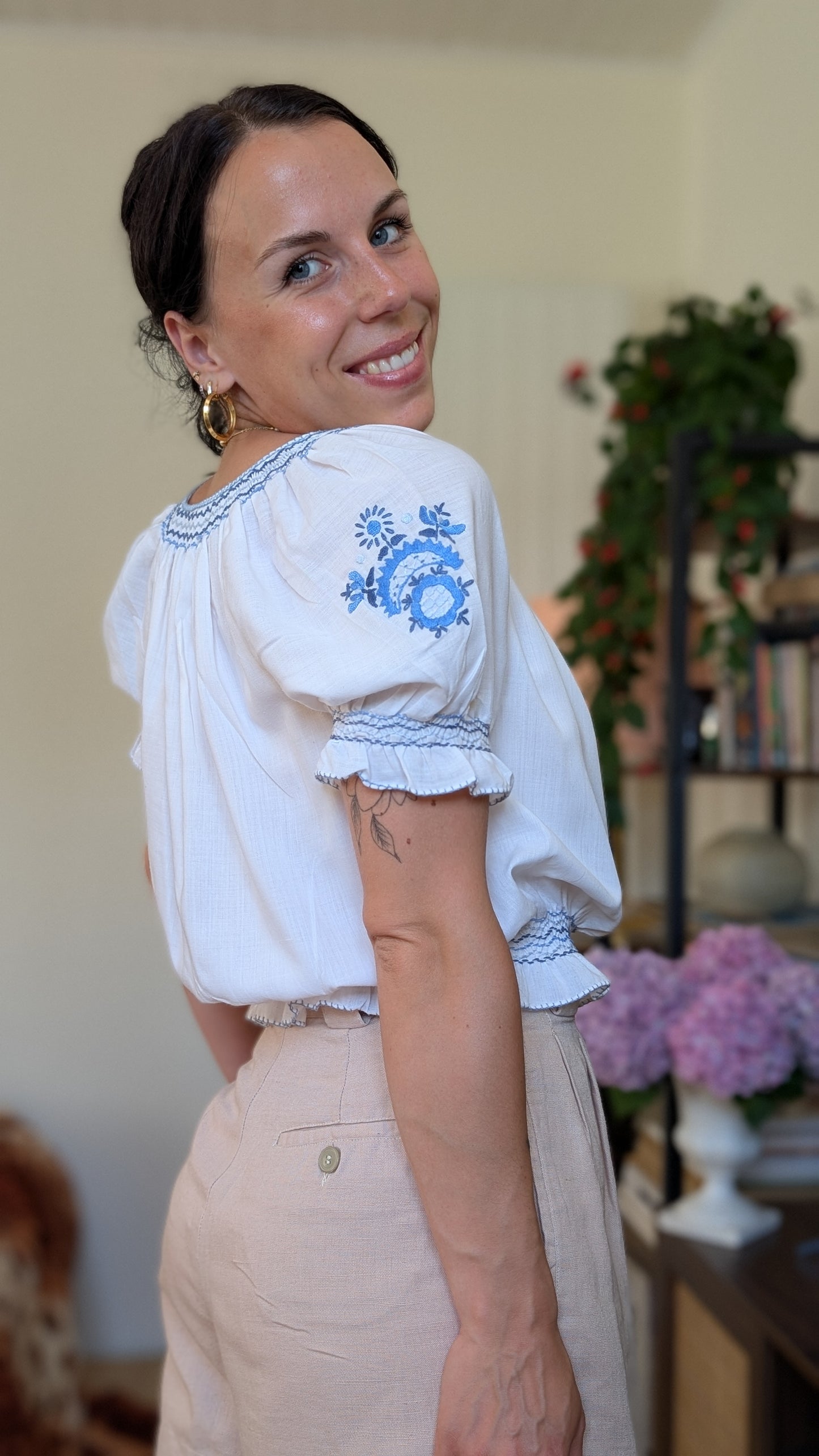 Blouse broderies coton 70s T38