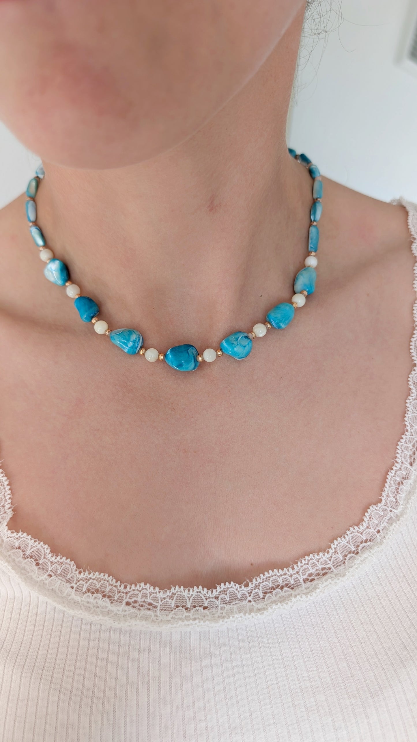 Collier à perles en pierres