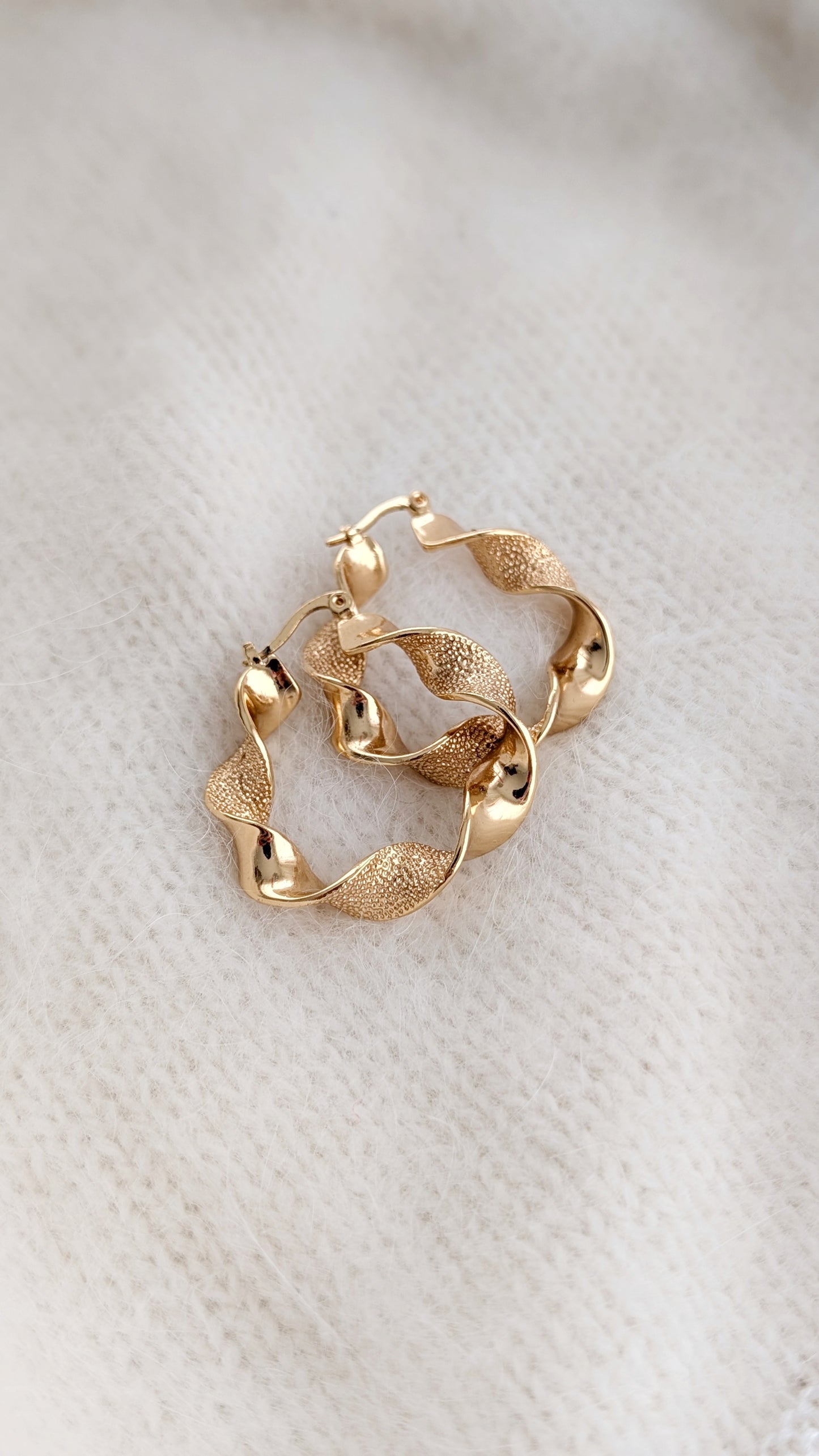 Boucles d'oreilles créoles plaquées or