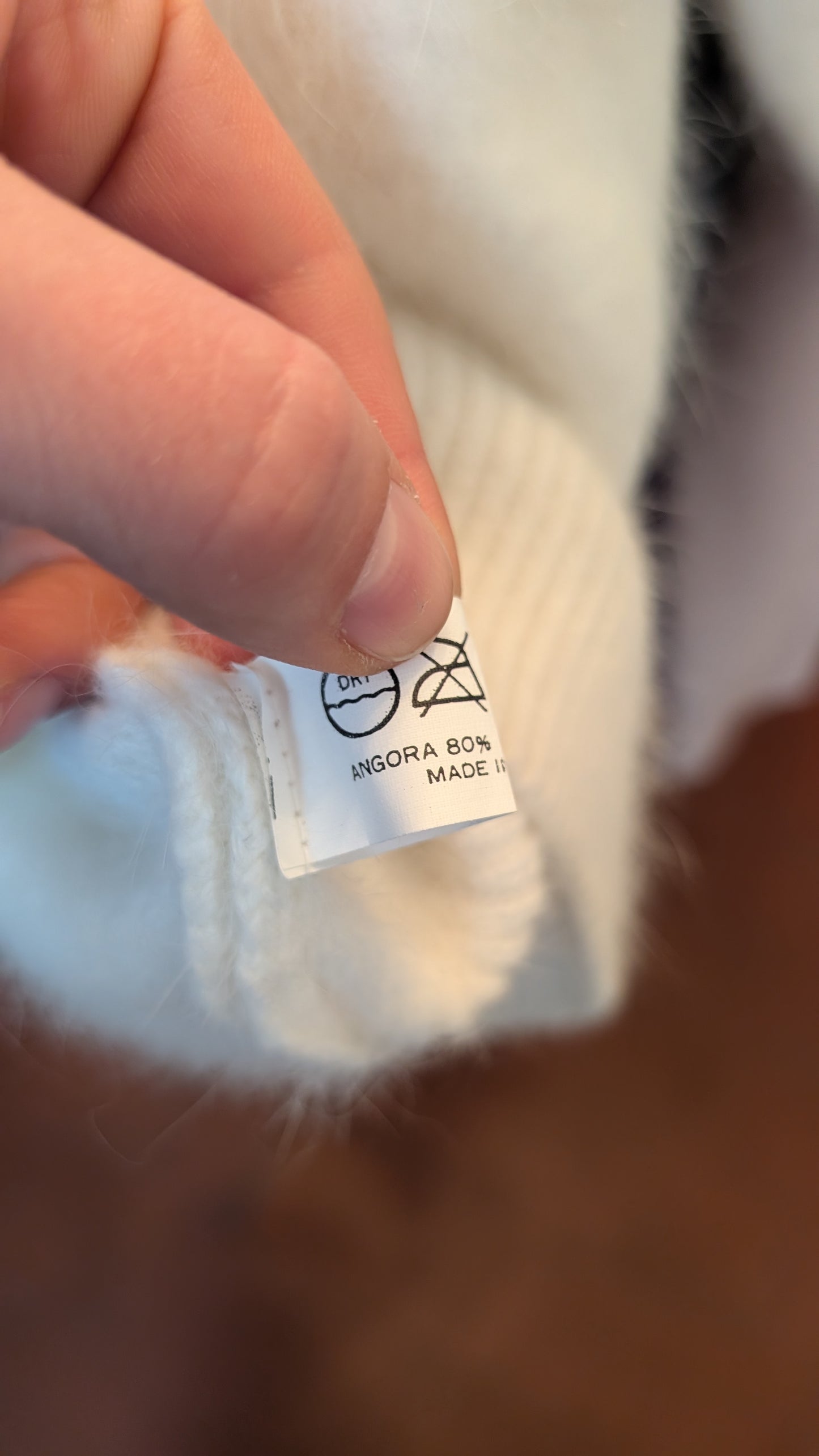 Haut en angora 80s T36