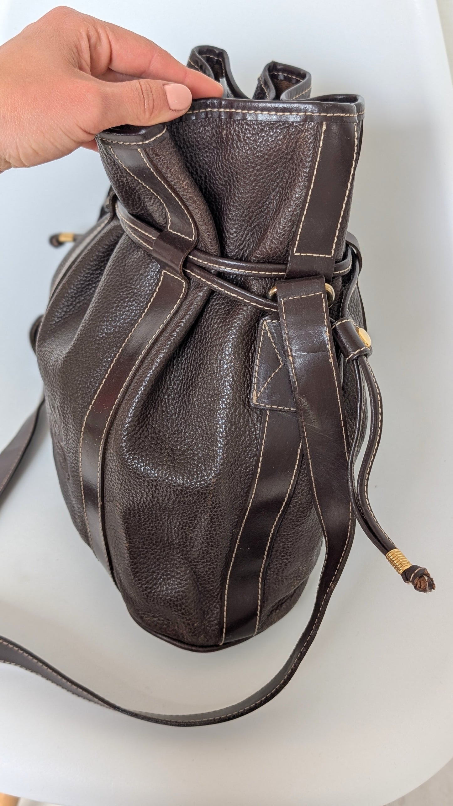 Sac seau en cuir 1980